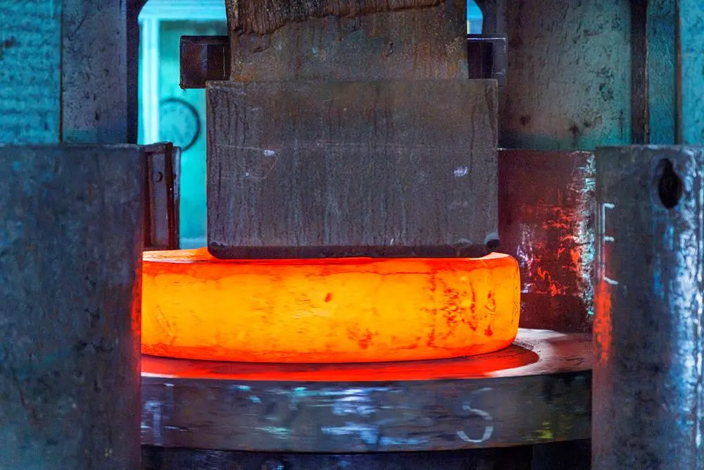 فورجینگ گرم